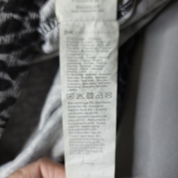 Vero Moda Mini Skirt With Black Amd White Pattern Size S - Picture 7 of 7